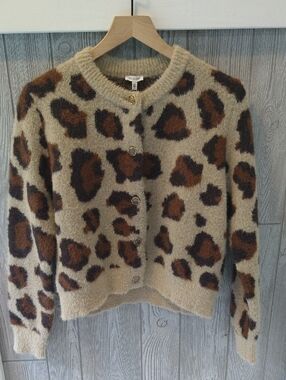 En Creme Leopard-Print Fuzzy Cardigan in Tan, Brown & Black